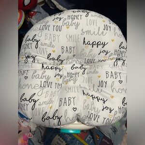 Boppy newborn lounge